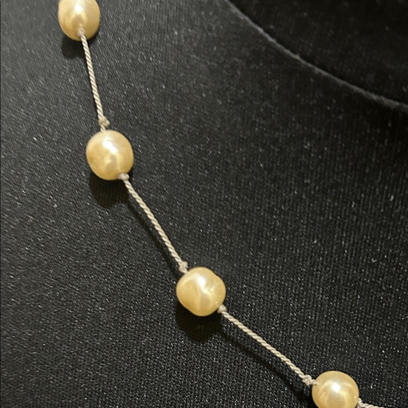 Minimalist Champagne Faux Pearl Station Necklace - Women Jewelry - Picture 2 of 3